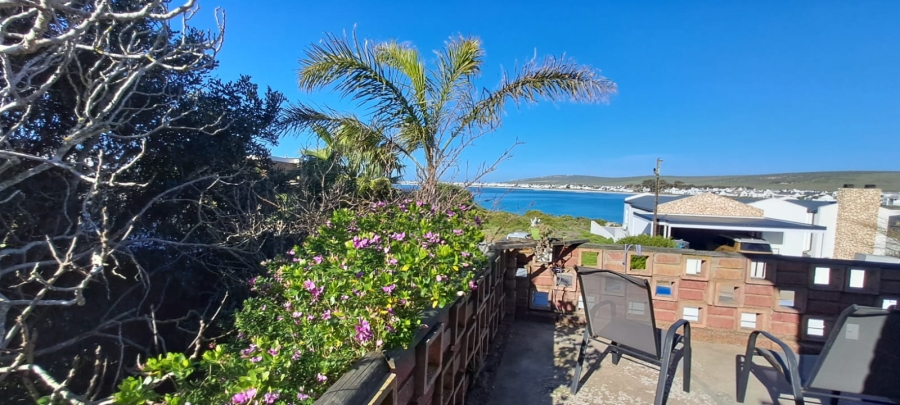 5 Bedroom Property for Sale in Britannia Bay Western Cape